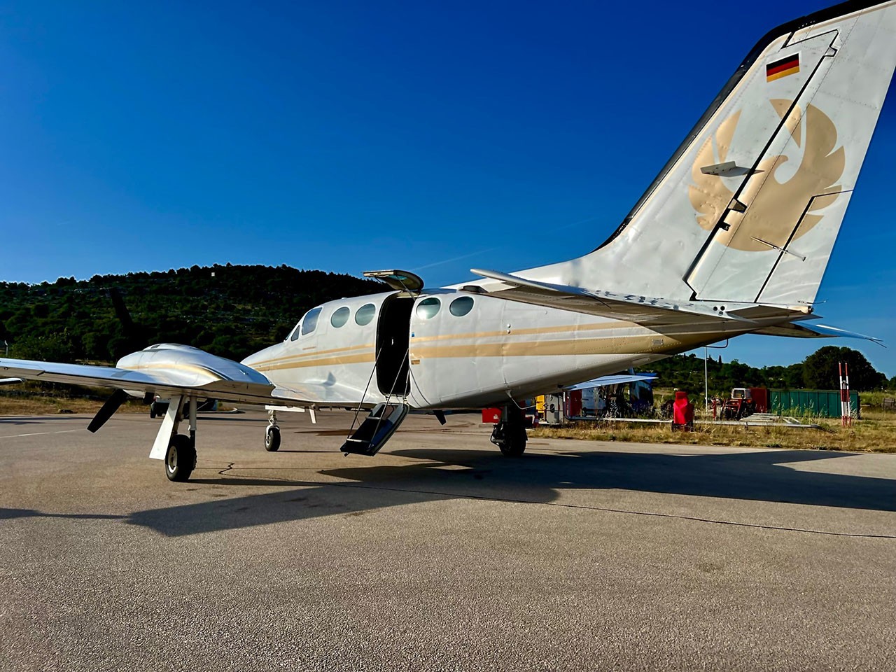 1981 Cessna 421C — photo 3