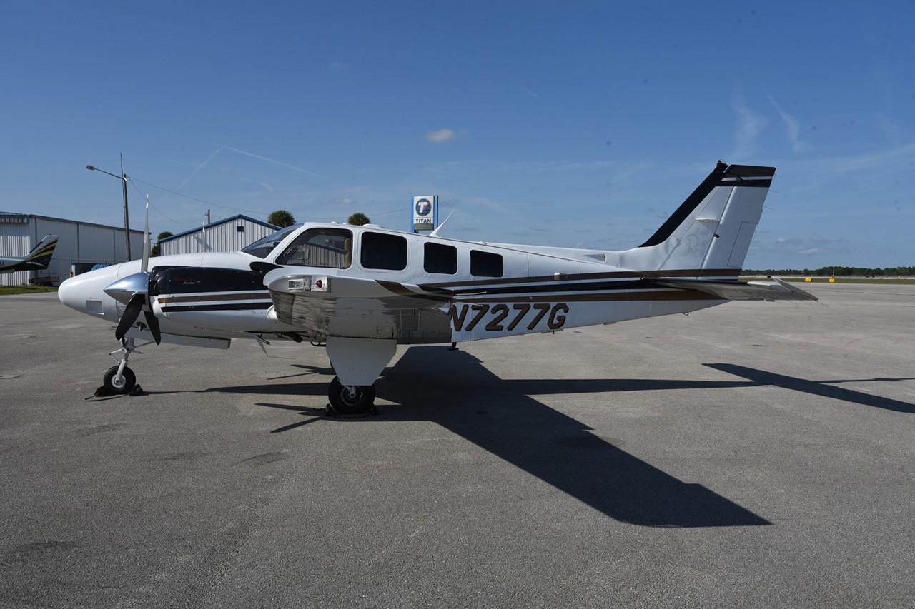 2007 Beech Baron G58 — photo 1