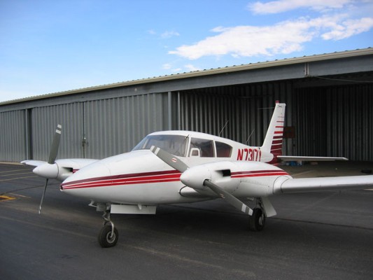 1964 PIPER Twin Comanche PA-30