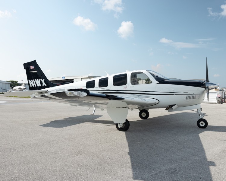 2022 Beechcraft Beech Bonanza G36, photo 2