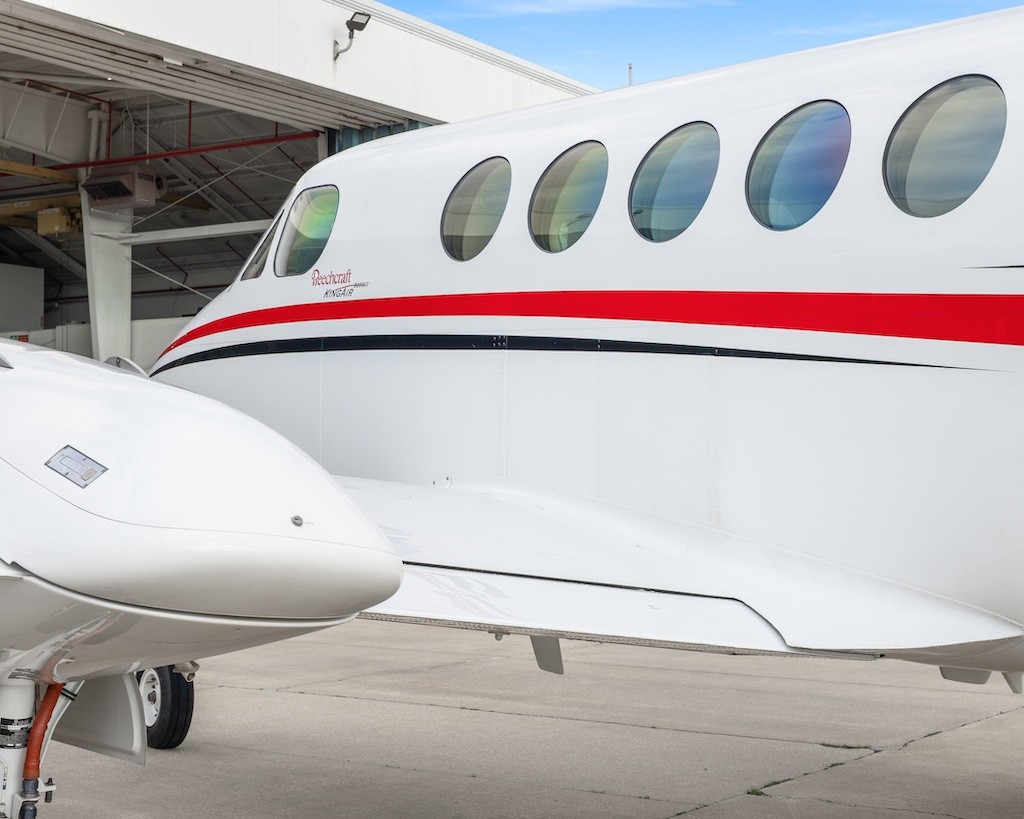 2008 Beech King Air B200 — photo 4