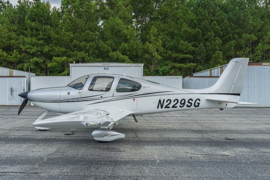 2006 Cirrus SR22-G2 (N229SG), photo 1