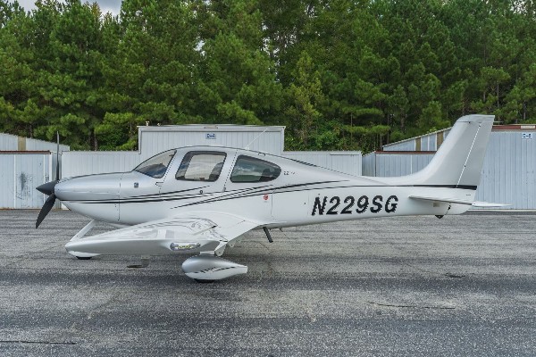 2006 Cirrus SR22-G2 — photo 1