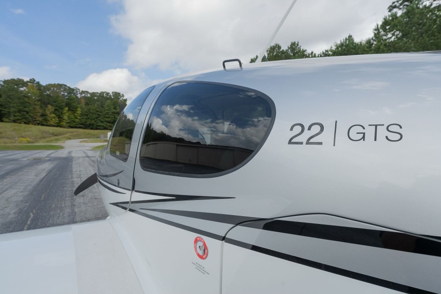 2006 Cirrus SR22-G2 (N229SG), photo 7