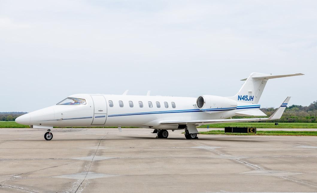 2010 Learjet 45 — photo 2