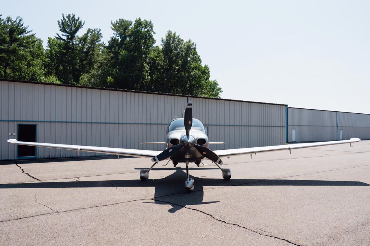 2025 Cirrus SR22-G7 — photo 3