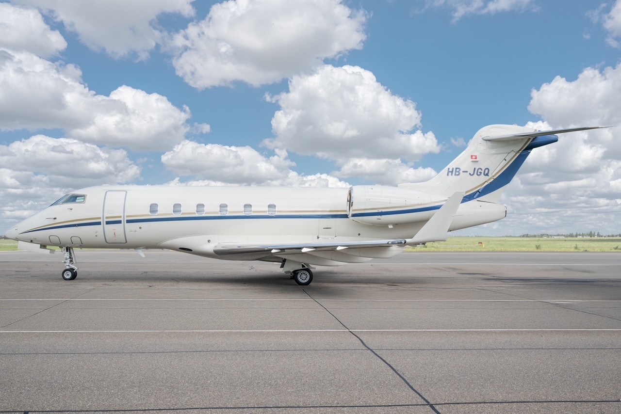 2008 Bombardier Challenger 300