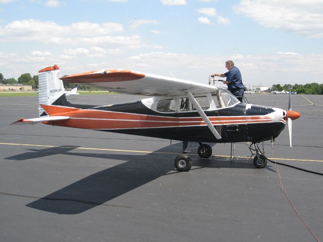 1958 Cessna 172 — photo 2