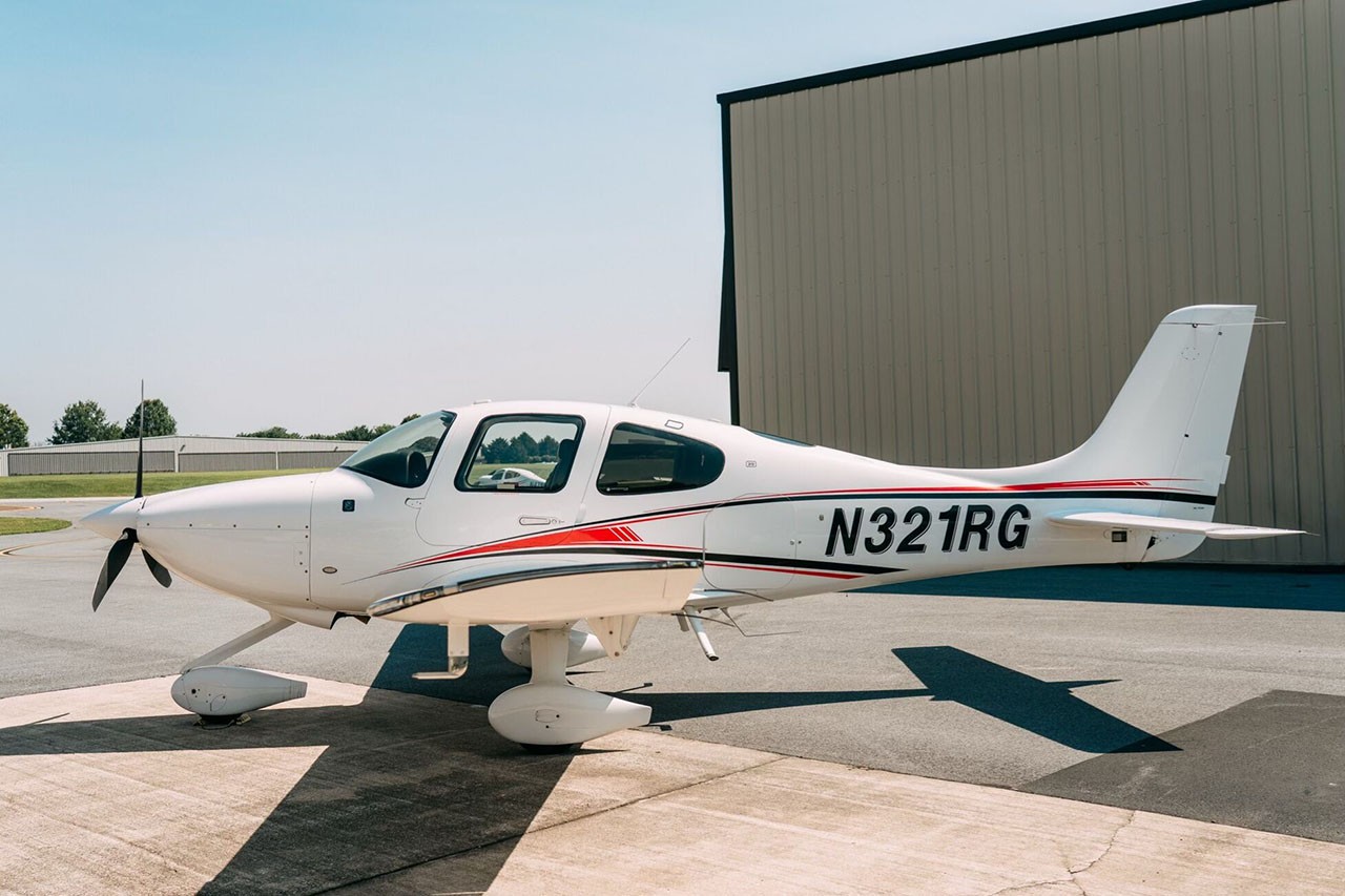 2022 Cirrus SR20 — photo 1