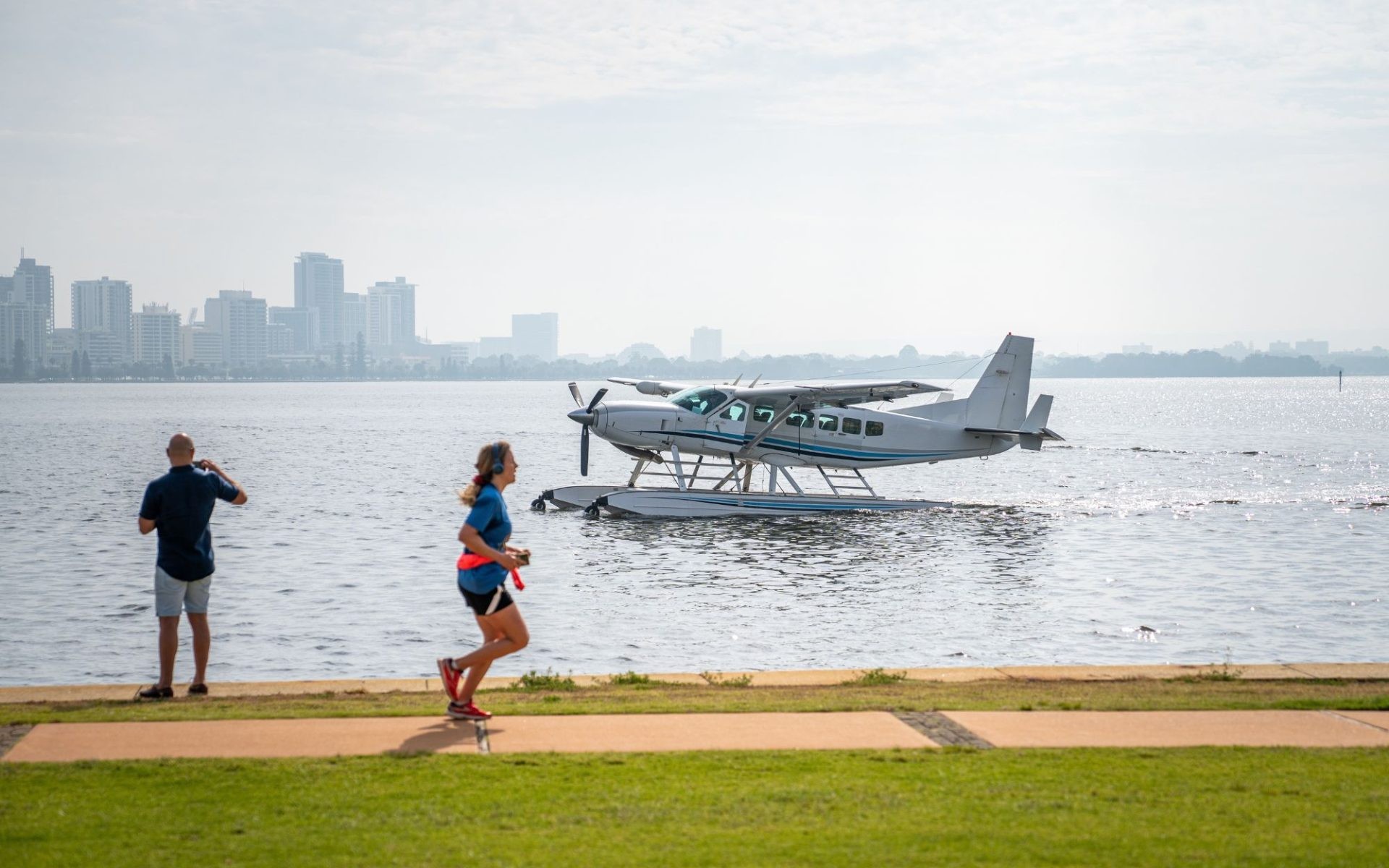 2008 Cessna Caravan 208 (Amphib) — photo 2