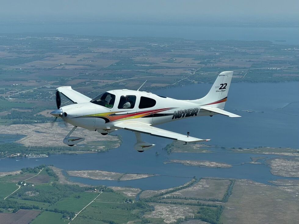 2007 Cirrus SR22-G2 — photo 1