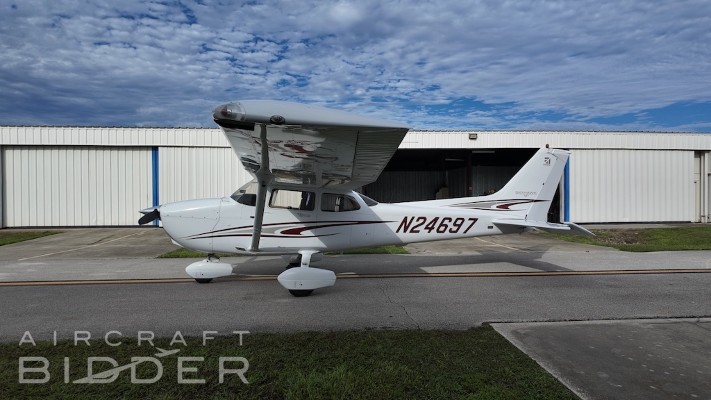 2005 Cessna 172SP — photo 2