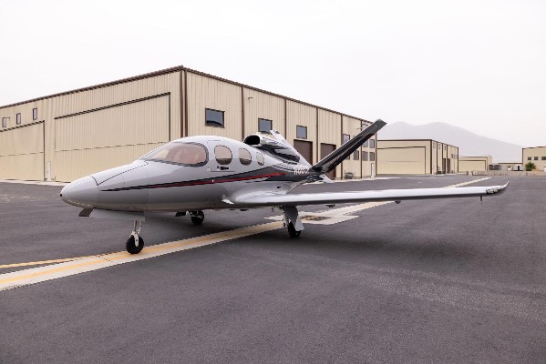 2021 Cirrus Vision SF50 — photo 2