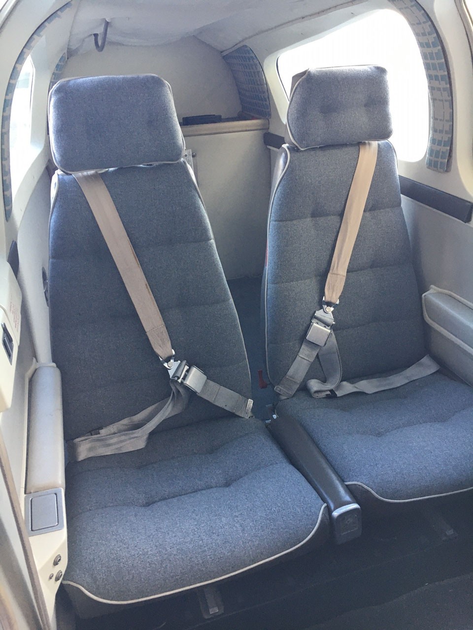 1991 Beech Bonanza F33A — photo 5
