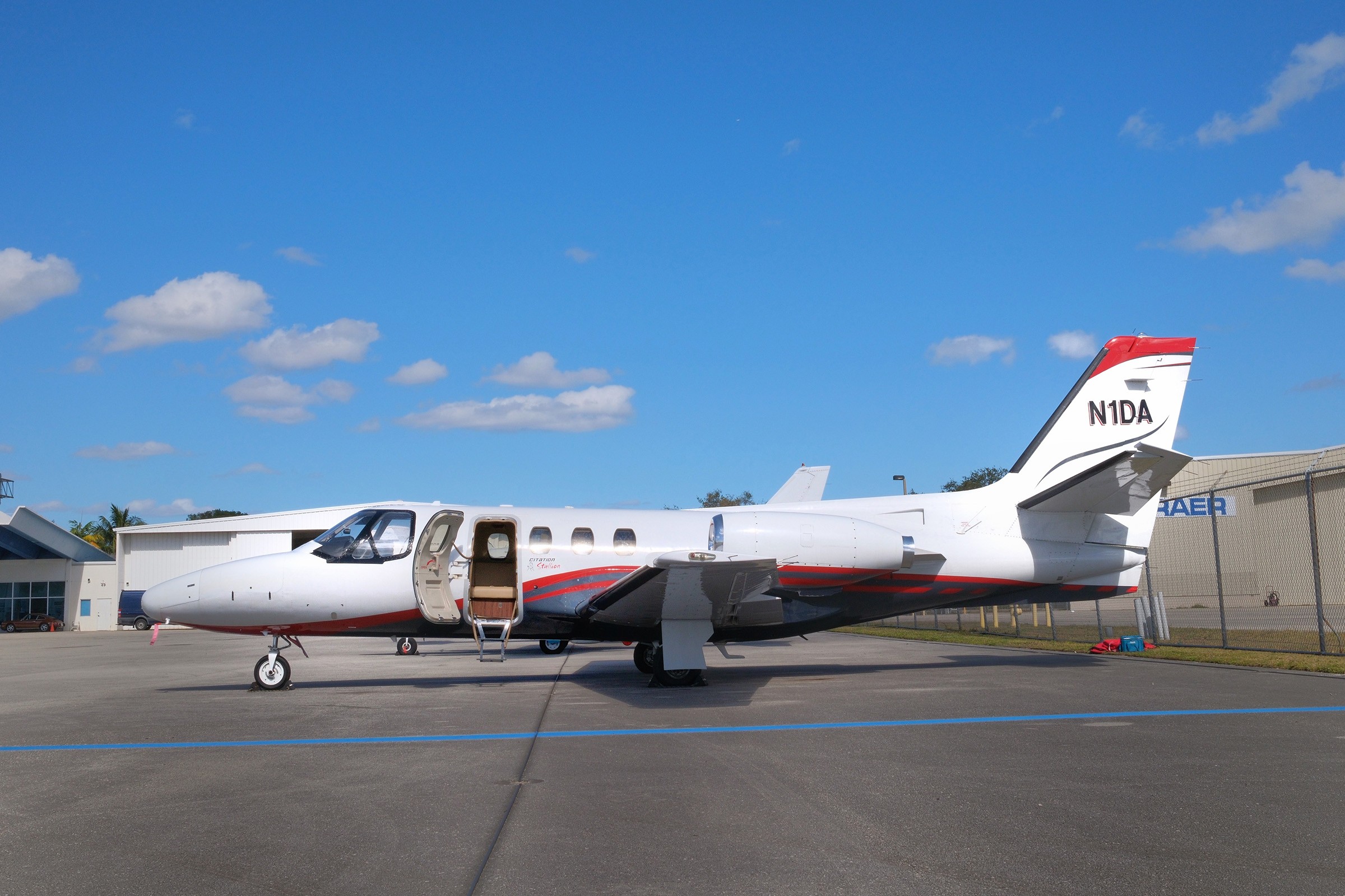 1975 Cessna Citation 500 — photo 1