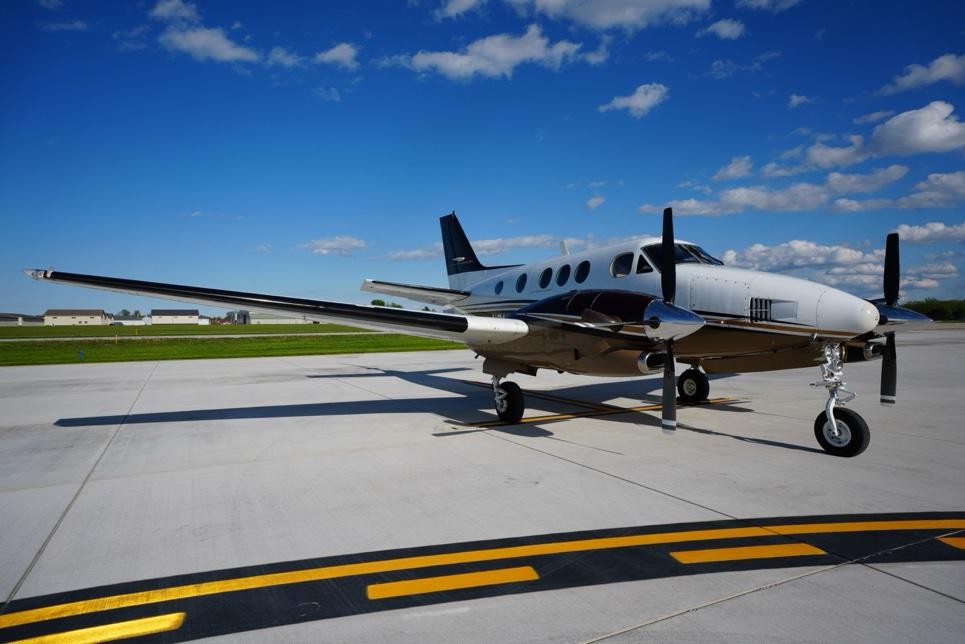 1990 Beech King Air C90A — photo 4