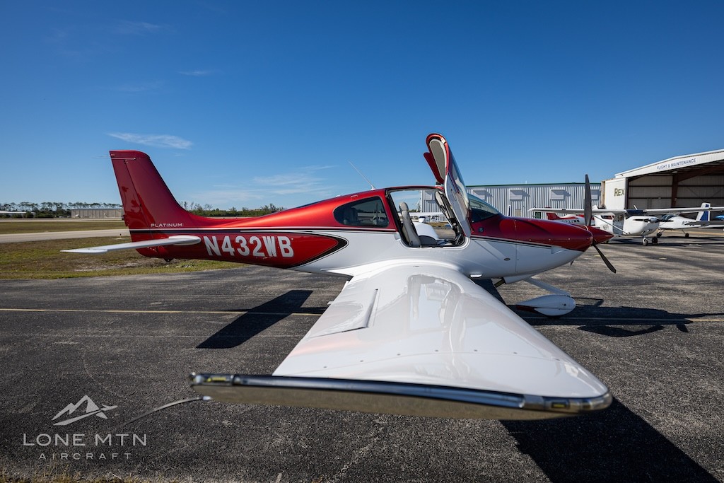2022 Cirrus SR20 — photo 3