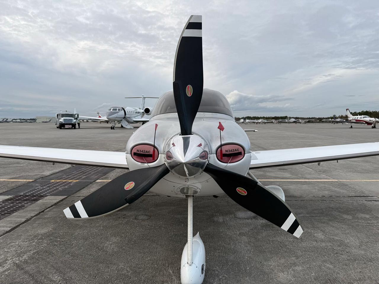 2008 Cirrus SR22-G3 — photo 3