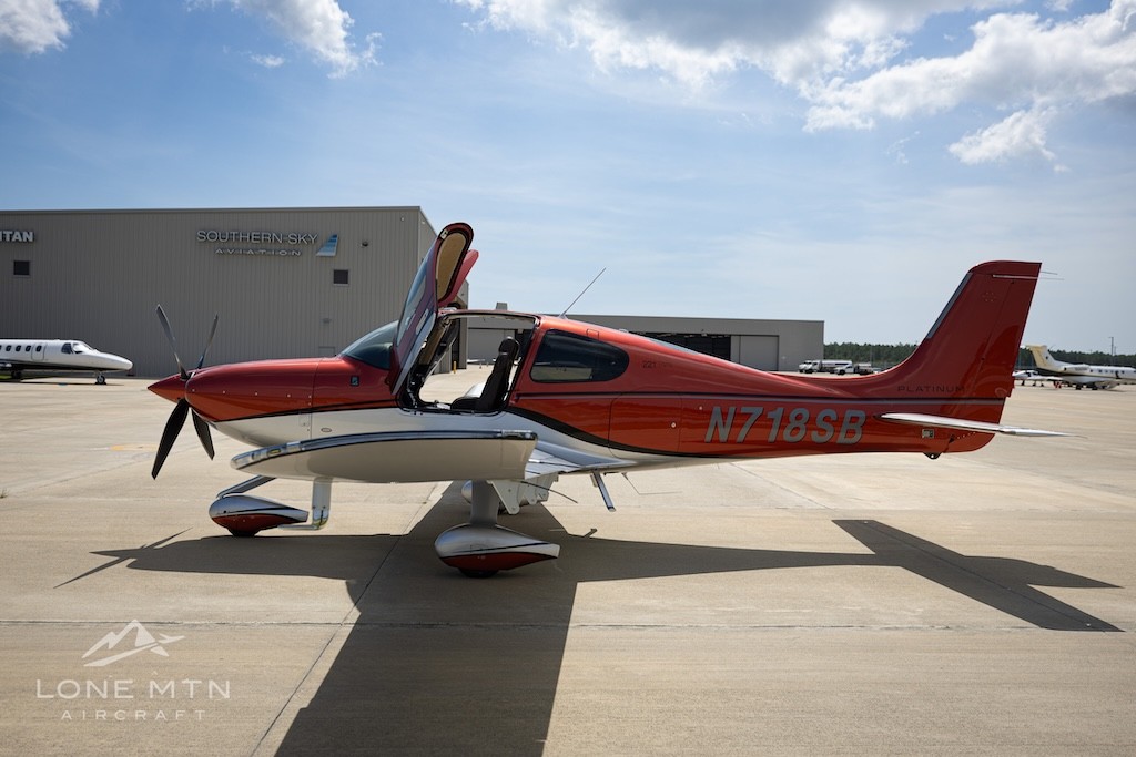 2017 Cirrus SR22T-G6 — photo 2