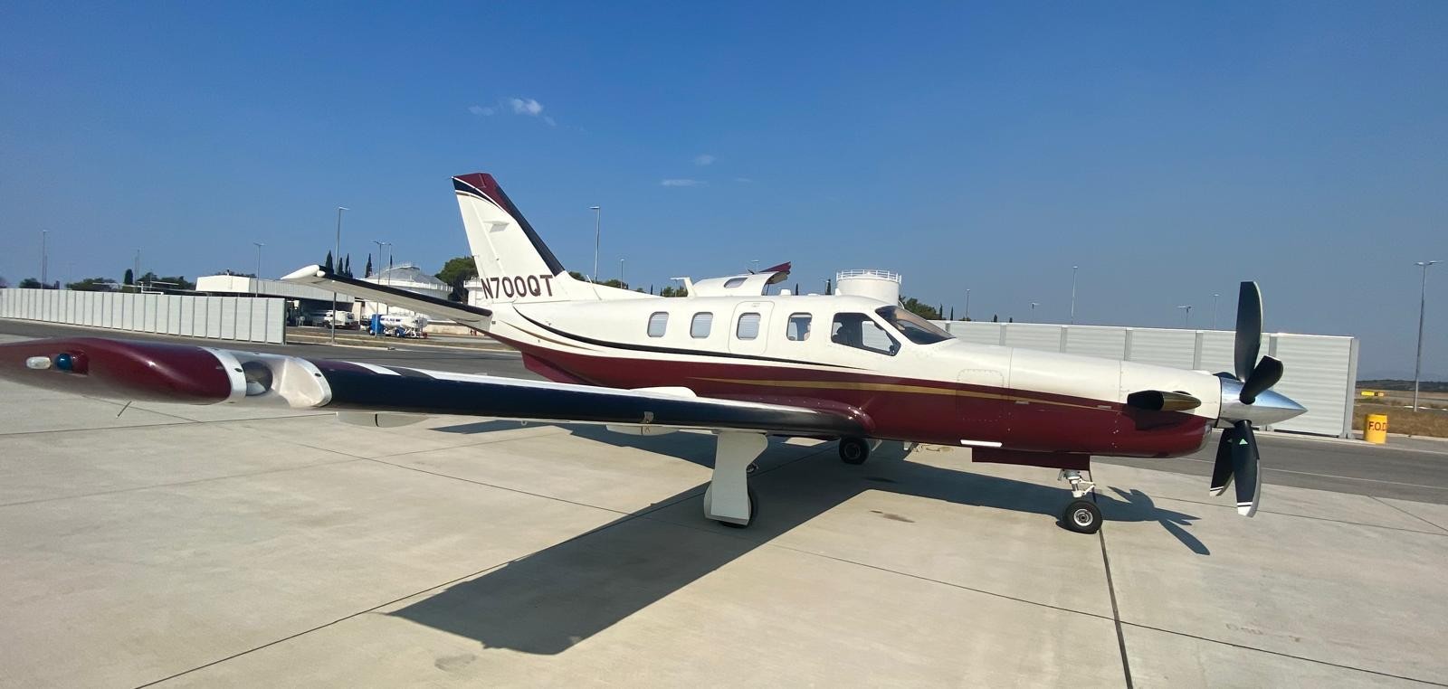 2005 Socata TBM 700C2 — photo 2
