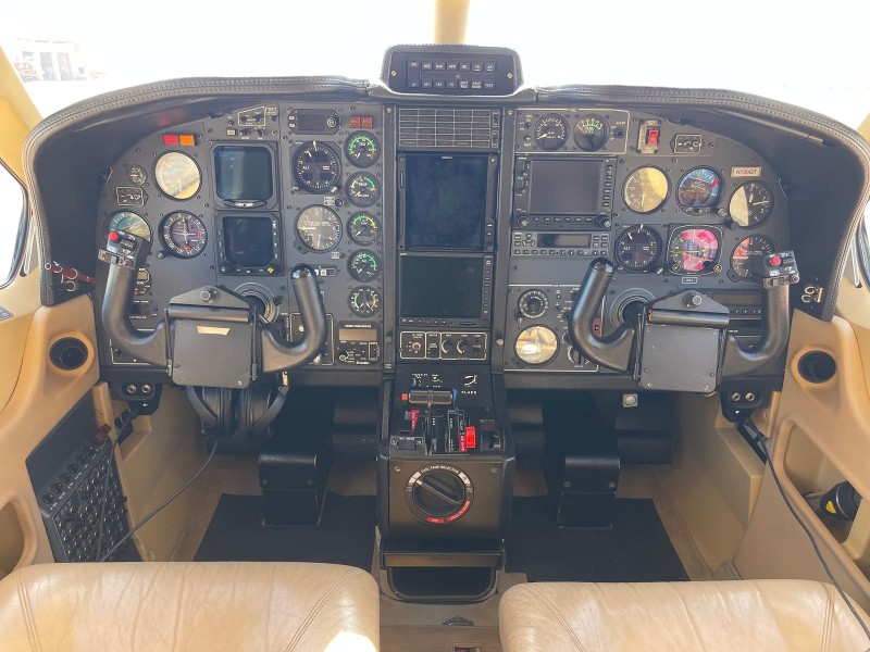 2005 Socata TBM 700C2, photo 8