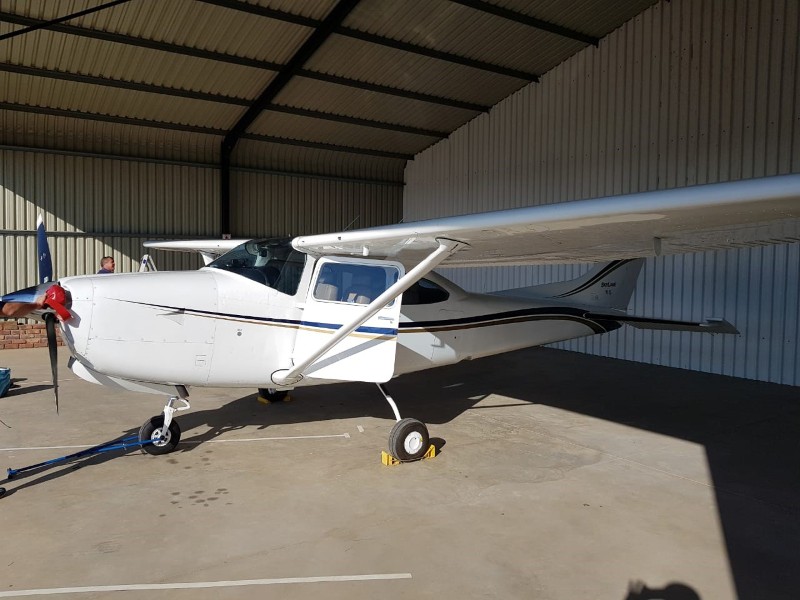 1980 Cessna R-182RG Skylane, photo 1