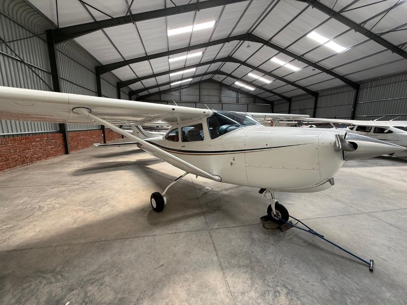 1980 Cessna R-182RG Skylane, photo 2