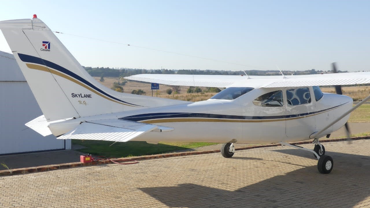1980 Cessna R-182RG — photo 4