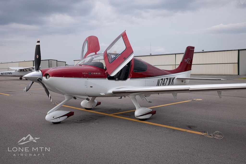 2011 Cirrus SR22-G3 — photo 1