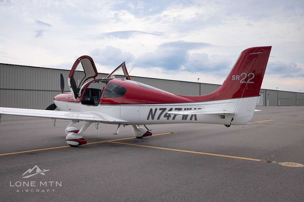 2011 Cirrus SR22-G3 — photo 3