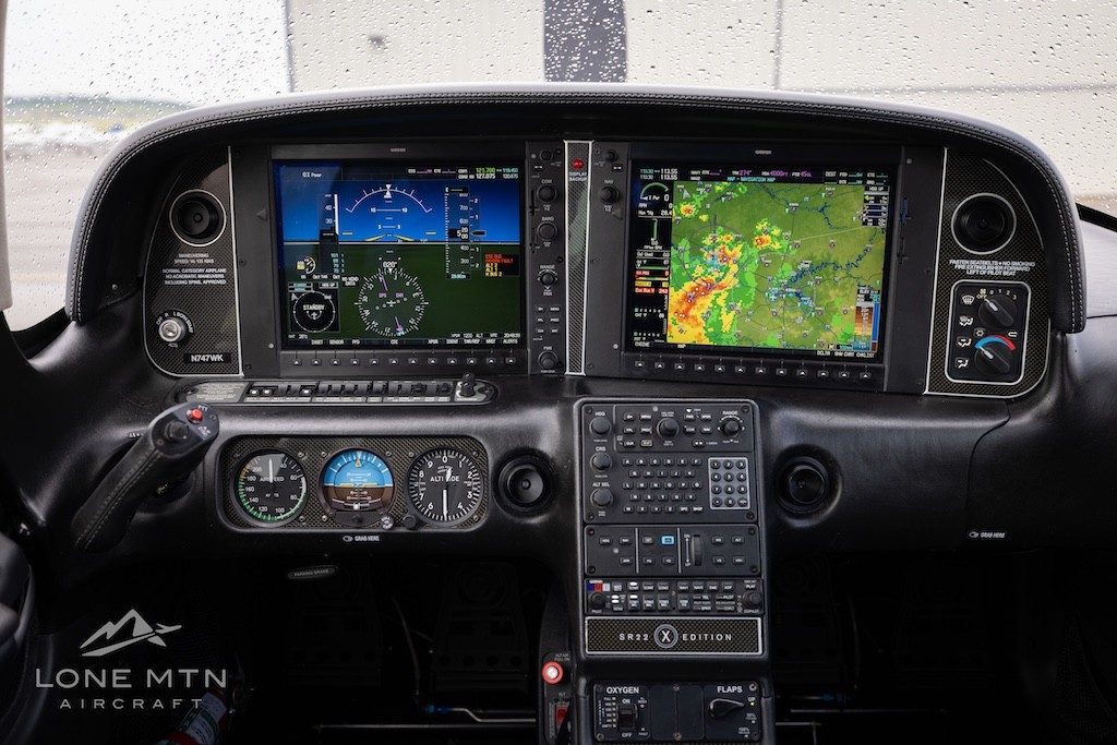 2011 Cirrus SR22-G3 — photo 4