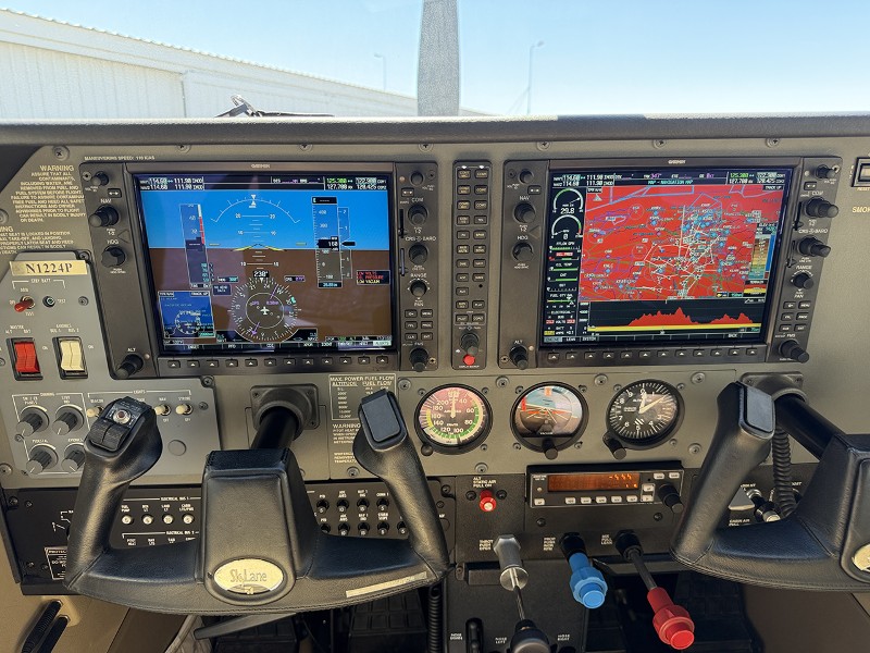 2004 Cessna 182T, photo 17