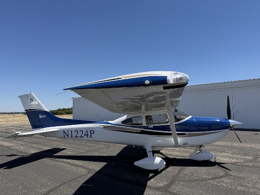 2004 Cessna 182T — photo 4