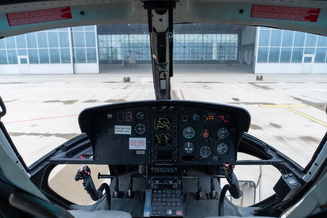 2011 Eurocopter AS350B3 5