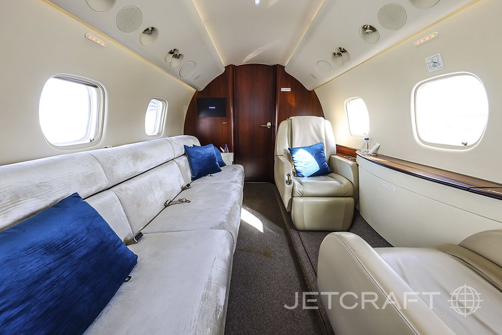 2012 Embraer Legacy 650 — photo 3