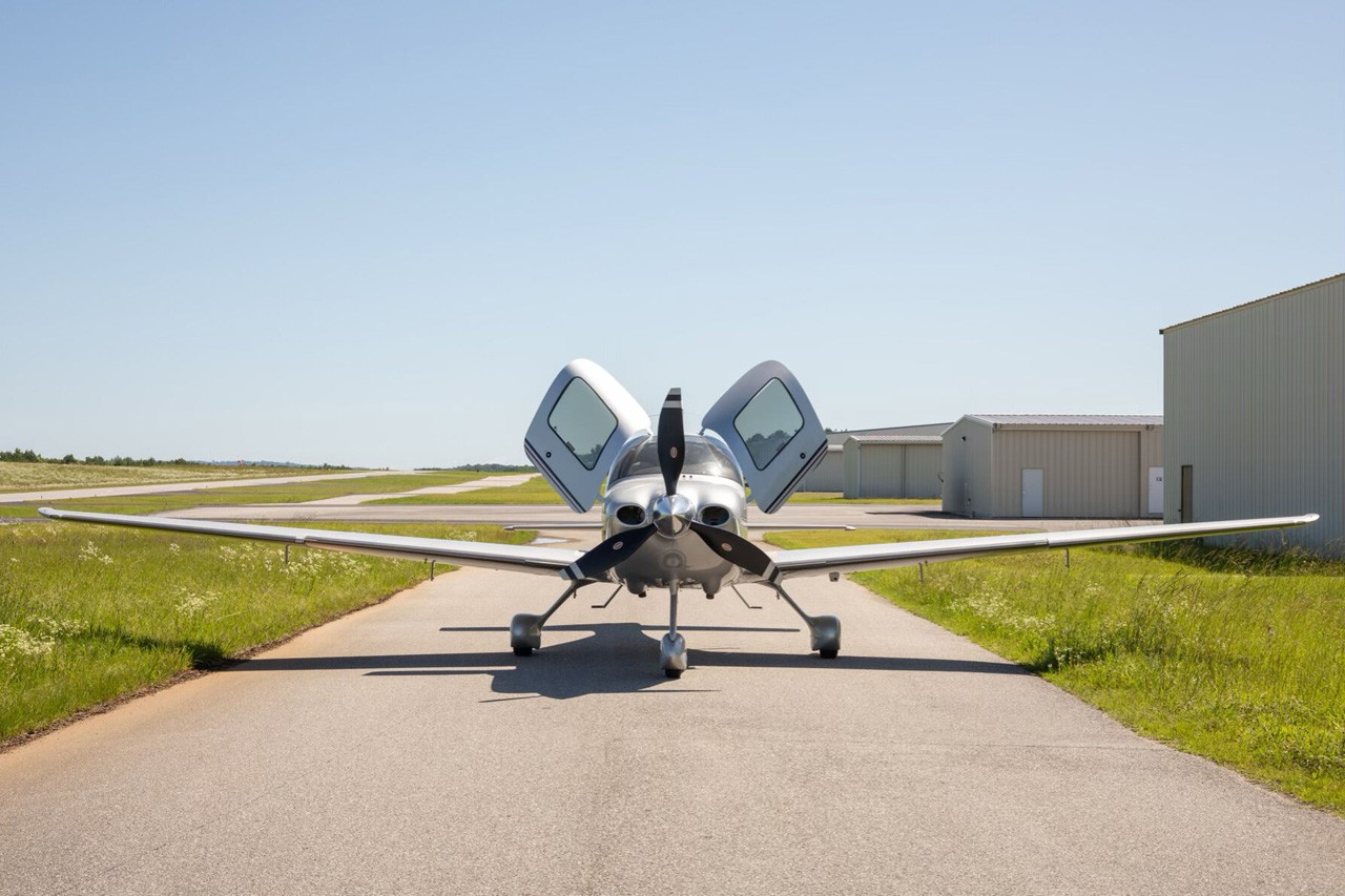 2011 Cirrus SR22T — photo 3