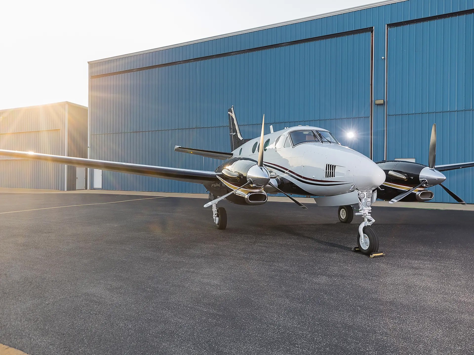 1987 Beech King Air C90A — photo 3