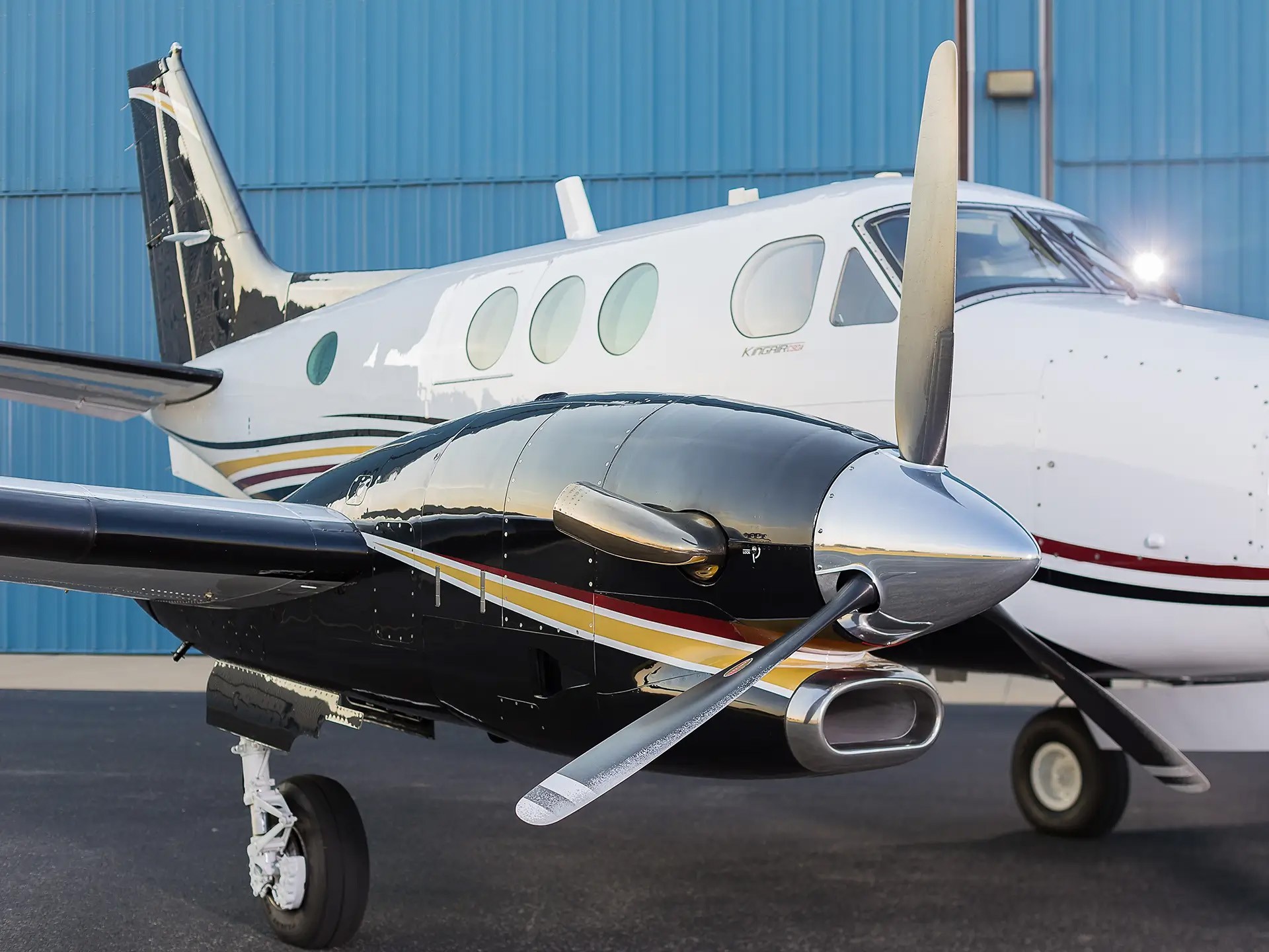 1987 Beech King Air C90A — photo 4