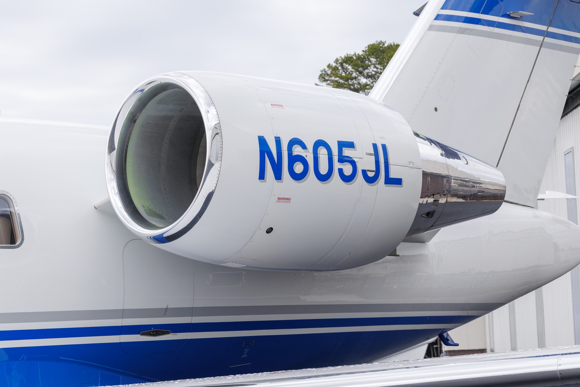 2010 Bombardier Challenger 605 — photo 4