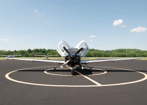 2001 Cirrus SR22 — photo 3