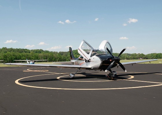 2001 Cirrus SR22 — photo 5