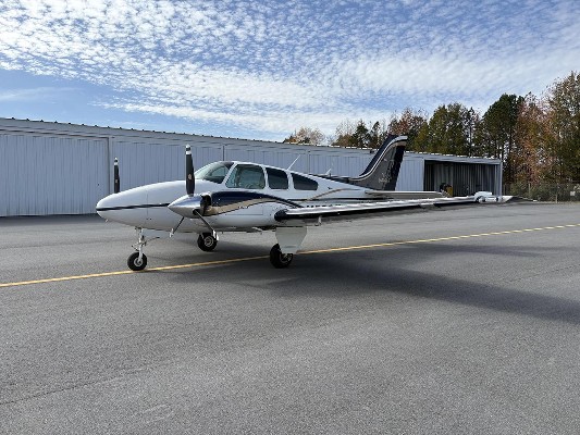 1968 Beech Baron B55 — photo 3