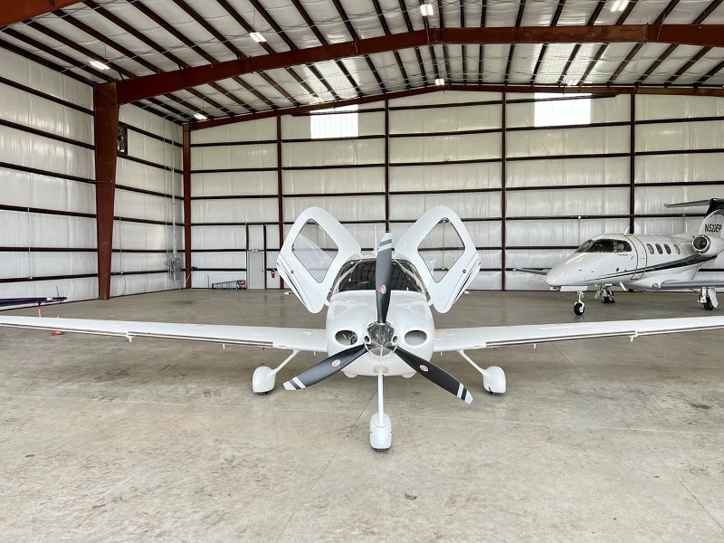 2005 Cirrus SR22-G2 GTS, photo 3