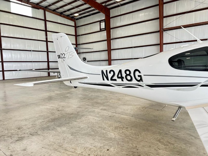 2005 Cirrus SR22-G2 GTS, photo 6
