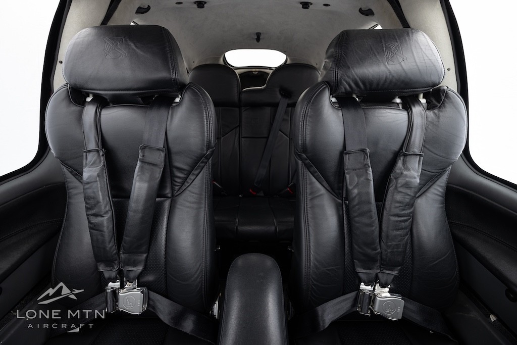 2016 Cirrus SR22 — photo 5