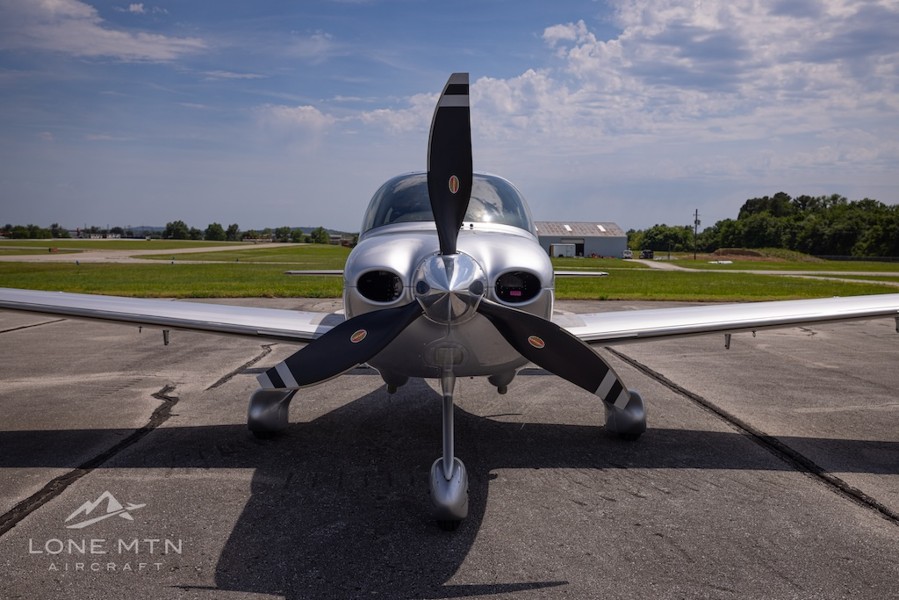 2016 Cirrus SR22, photo 7