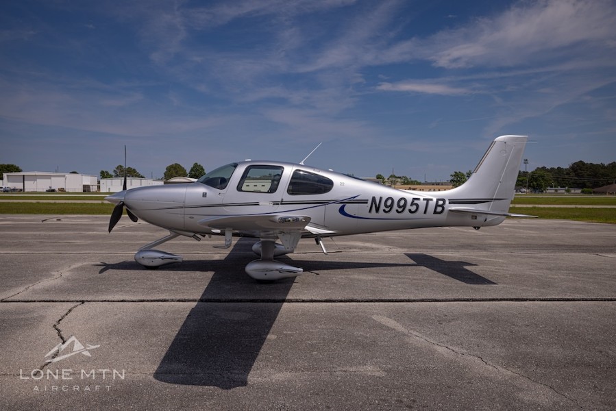 2016 Cirrus SR22, photo 9