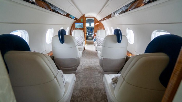2016 Embraer Legacy 450 — photo 3