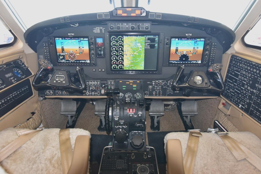 1989 Beechcraft Beech King Air 300, photo 13