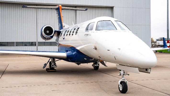2019 Embraer Phenom 300 — photo 2